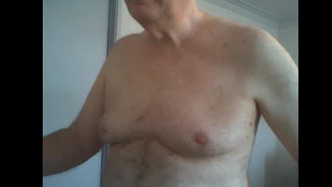 Snapshot of thickmelnik chatting on March 10, 2025, 12:07 am James online show from March 10, 2025, 12:07 am