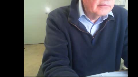 Snapshot of thickmelnik chatting on September 10, 2025, 4:01 am James online show from September 10, 2025, 4:01 am