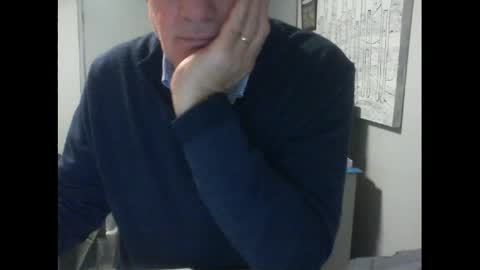 Snapshot of thickmelnik chatting on May 13, 2026, 2:14 pm James online show from May 13, 2026, 2:14 pm