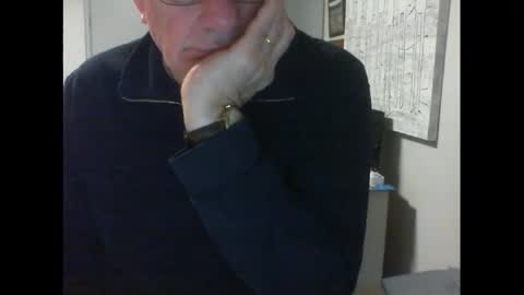 Snapshot of thickmelnik chatting on May 14, 2026, 2:57 pm James online show from May 14, 2026, 2:57 pm
