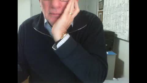 Snapshot of thickmelnik chatting on June 23, 2026, 2:26 pm James online show from June 23, 2026, 2:26 pm