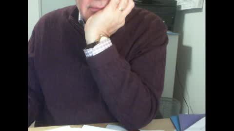 Snapshot of thickmelnik chatting on July 1, 2026, 3:34 pm James online show from July 1, 2026, 3:34 pm