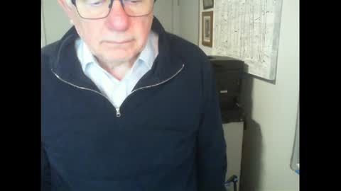 Snapshot of thickmelnik chatting on July 15, 2026, 2:55 pm James online show from July 15, 2026, 2:55 pm
