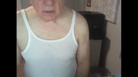 Snapshot of thickmelnik chatting on July 21, 2026, 10:56 pm James online show from July 21, 2026, 10:56 pm