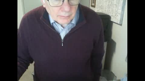 Snapshot of thickmelnik chatting on July 23, 2026, 2:42 am James online show from July 23, 2026, 2:42 am