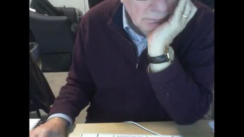 Snapshot of thickmelnik chatting on July 25, 2026, 5:27 am James online show from July 25, 2026, 5:27 am