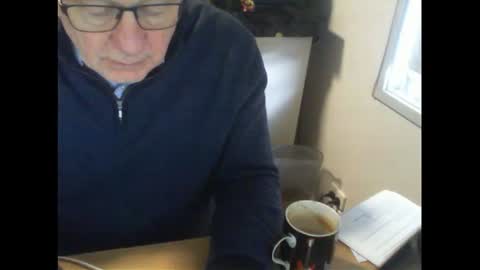 Snapshot of thickmelnik chatting on July 31, 2026, 2:00 am James online show from July 31, 2026, 2:00 am