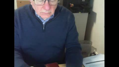Snapshot of thickmelnik chatting on July 31, 2026, 2:27 pm James online show from July 31, 2026, 2:27 pm