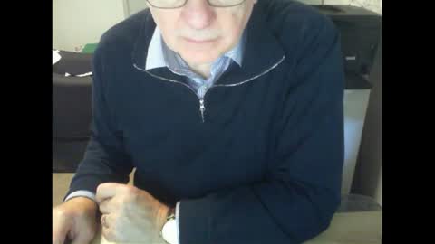 Snapshot of thickmelnik chatting on August 2, 2026, 1:37 am James online show from August 2, 2026, 1:37 am