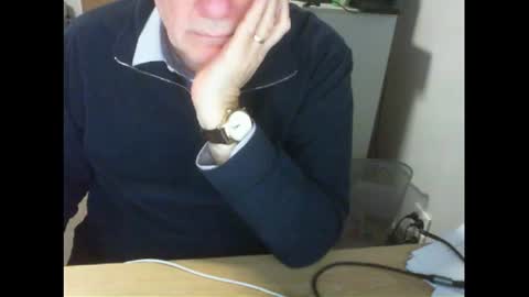 Snapshot of thickmelnik chatting on August 2, 2026, 2:04 pm James online show from August 2, 2026, 2:04 pm