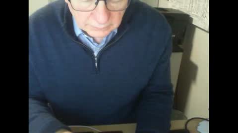 Snapshot of thickmelnik chatting on August 3, 2026, 2:33 pm James online show from August 3, 2026, 2:33 pm