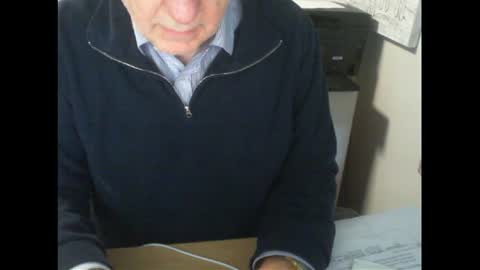 Snapshot of thickmelnik chatting on August 5, 2026, 1:52 am James online show from August 5, 2026, 1:52 am