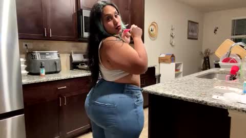 thickmorena online show from October 5, 2025, 4:22 am