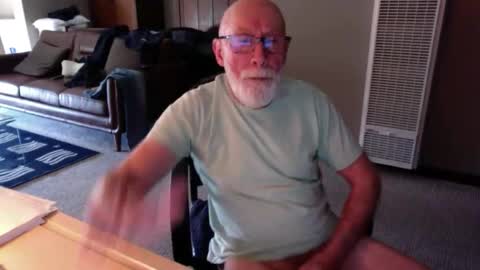 Snapshot of thickmorninwood chatting on May 16, 2026, 3:33 pm thickmorninwood online show from May 16, 2026, 3:33 pm