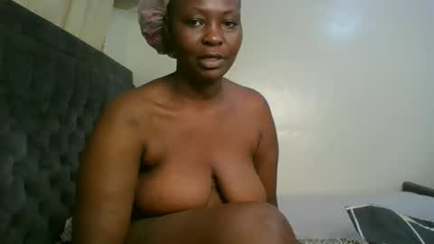 Snapshot of thicky_rue2 chatting on June 17, 2026, 1:30 am thicky_rue2 online show from June 17, 2026, 1:30 am