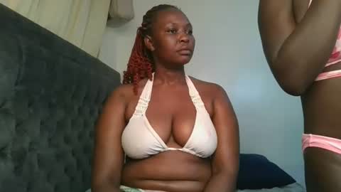 Snapshot of thicky_rue2 chatting on June 18, 2026, 1:39 am thicky_rue2 online show from June 18, 2026, 1:39 am