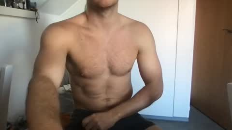 thierrinho8148 online show from January 1, 2025, 1:27 pm