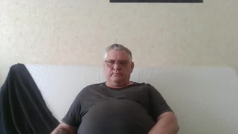 Thierrysymp online show from May 3, 2026, 10:43 am