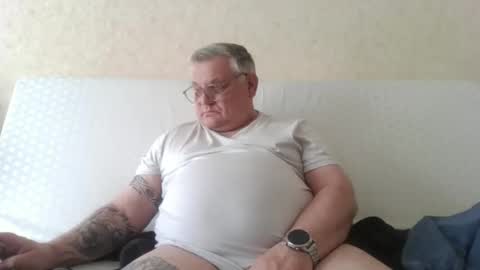 Thierrysymp online show from May 15, 2026, 5:20 pm