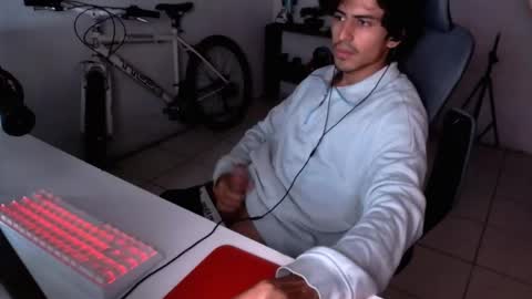 thieves_us online show from September 29, 2025, 10:20 am