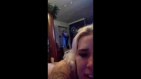 lola...and...thiggy online show from February 2, 2026, 7:40 am