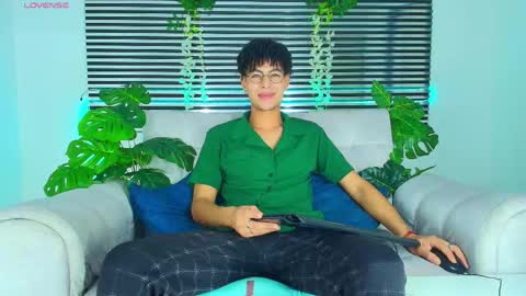 Thiago Saenzz online show from April 13, 2026, 3:39 pm