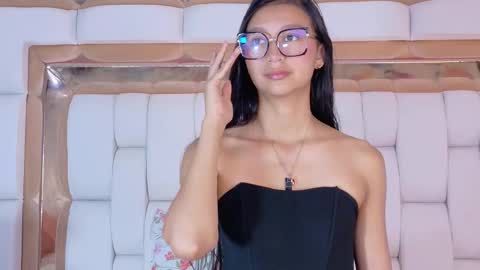 Snapshot of thin_eva chatting on March 15, 2026, 12:00 pm Eva online show from March 15, 2026, 12:00 pm