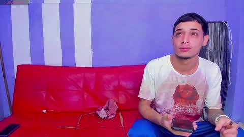 Snapshot of thisforyou_ chatting on December 30, 2024, 12:31 pm Made for you Chloe online show from December 30, 2024, 12:31 pm