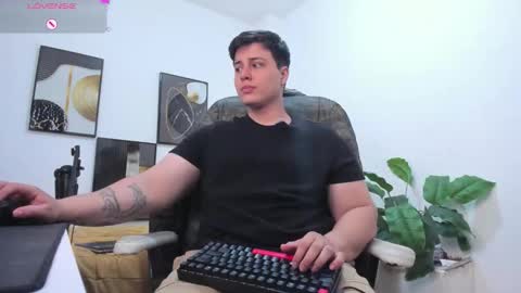 Snapshot of thom_ohtani chatting on September 26, 2025, 2:26 am thom_ohtani online show from September 26, 2025, 2:26 am