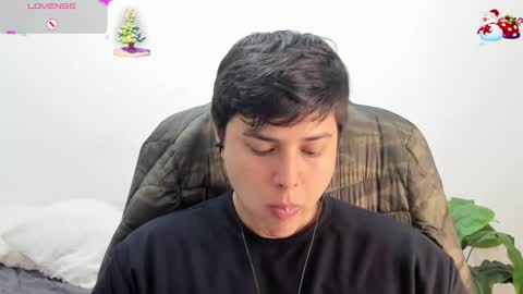 Snapshot of thom_ohtani chatting on November 6, 2025, 8:10 pm thom_ohtani online show from November 6, 2025, 8:10 pm