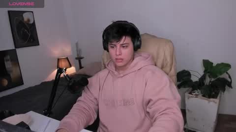 Snapshot of thom_ohtani chatting on November 14, 2025, 3:16 am thom_ohtani online show from November 14, 2025, 3:16 am