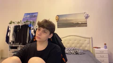 Thomas Hill online show from October 15, 2025, 9:04 pm