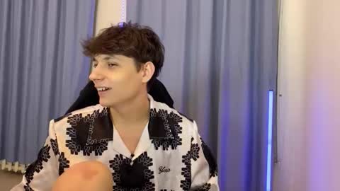 Thomas Hill online show from October 23, 2025, 4:50 pm