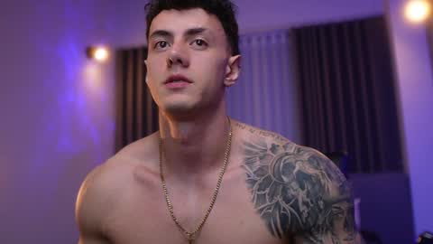 Snapshot of thomas_falcon1 chatting on December 11, 2024, 2:19 am Thomas Falcon online show from December 11, 2024, 2:19 am