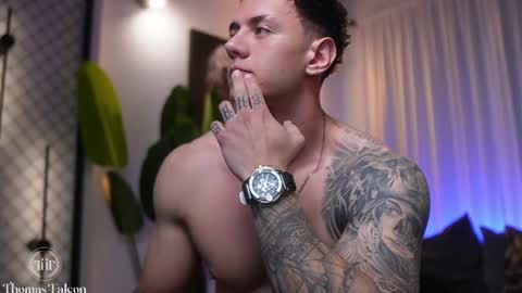 Snapshot of thomas_falcon1 chatting on January 8, 2025, 1:21 am Thomas Falcon online show from January 8, 2025, 1:21 am