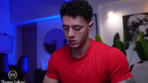 Snapshot of thomas_falcon1 chatting on January 12, 2025, 2:03 am Thomas Falcon online show from January 12, 2025, 2:03 am