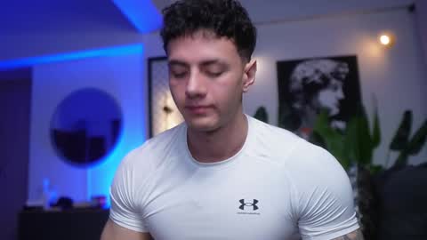 Snapshot of thomas_falcon1 chatting on January 14, 2025, 1:26 am Thomas Falcon online show from January 14, 2025, 1:26 am