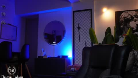 Snapshot of thomas_falcon1 chatting on January 24, 2025, 4:16 am Thomas Falcon online show from January 24, 2025, 4:16 am