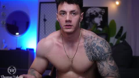 Snapshot of thomas_falcon1 chatting on January 28, 2025, 5:22 am Thomas Falcon online show from January 28, 2025, 5:22 am