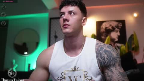 Snapshot of thomas_falcon1 chatting on March 6, 2025, 3:02 am Thomas Falcon online show from March 6, 2025, 3:02 am