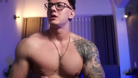 Snapshot of thomas_falcon1 chatting on October 3, 2025, 1:13 am Thomas Falcon online show from October 3, 2025, 1:13 am