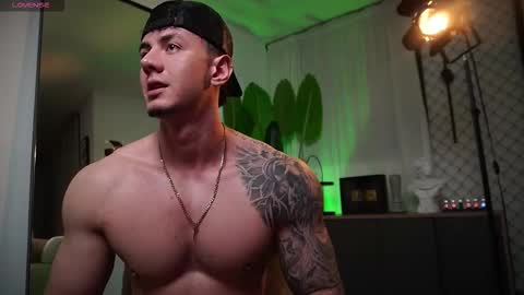 Thomas Falcon online show from February 27, 2026, 11:49 pm