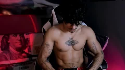 Snapshot of thomas_fit1 chatting on March 31, 2026, 3:19 am Thomas 3 JUST STAY AND BE MY LAST LOVE online show from March 31, 2026, 3:19 am