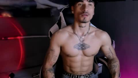 Snapshot of thomas_fit1 chatting on April 1, 2026, 1:06 am Thomas 3 JUST STAY AND BE MY LAST LOVE online show from April 1, 2026, 1:06 am