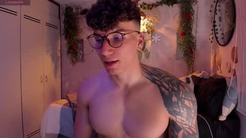 Thomas Grey online show from December 23, 2025, 12:41 am