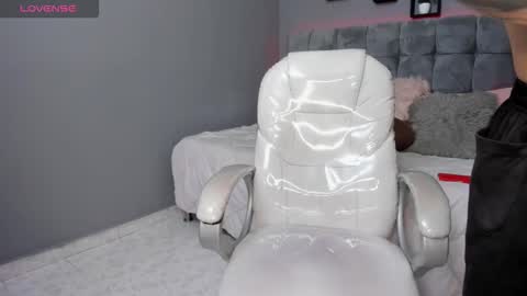 Thomas online show from September 20, 2025, 1:12 pm