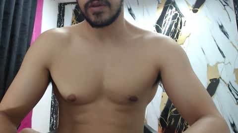 Snapshot of thomas_neuman chatting on December 4, 2025, 9:12 pm Thomas online show from December 4, 2025, 9:12 pm