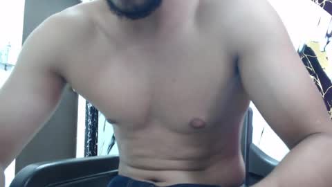 Snapshot of thomas_neuman chatting on June 22, 2026, 10:18 pm Thomas online show from June 22, 2026, 10:18 pm