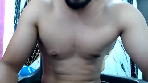 Snapshot of thomas_neuman chatting on June 25, 2026, 10:03 pm Thomas online show from June 25, 2026, 10:03 pm