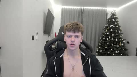 Snapshot of thomas_shelbivip chatting on February 4, 2026, 1:00 am Tomas online show from February 4, 2026, 1:00 am